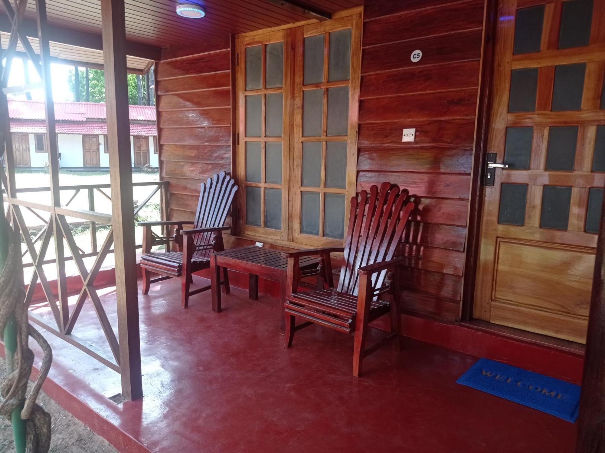 Silver Beach Hotel Trincomalee Dış mekan fotoğraf