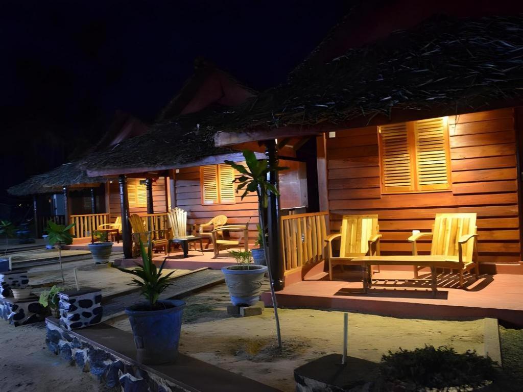 Silver Beach Hotel Trincomalee Dış mekan fotoğraf