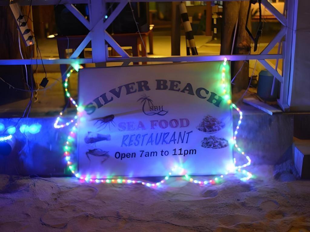 Silver Beach Hotel Trincomalee Dış mekan fotoğraf