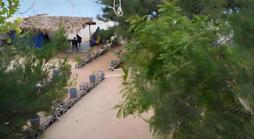 Silver Beach Hotel Trincomalee Dış mekan fotoğraf