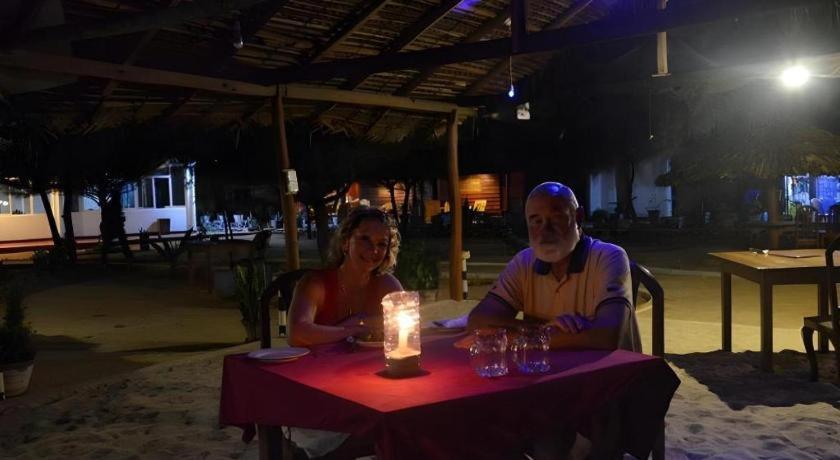 Silver Beach Hotel Trincomalee Dış mekan fotoğraf