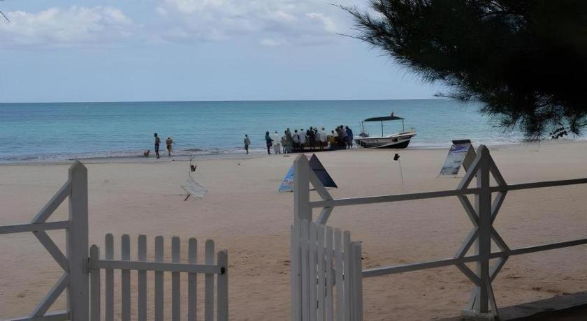 Silver Beach Hotel Trincomalee Dış mekan fotoğraf