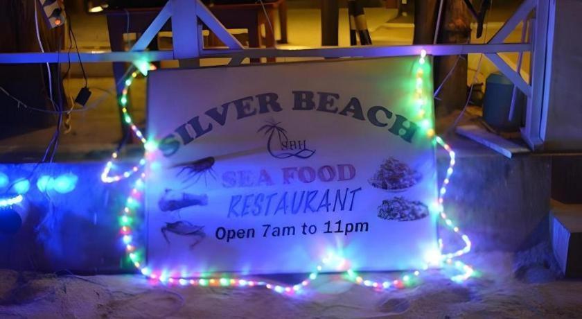 Silver Beach Hotel Trincomalee Dış mekan fotoğraf