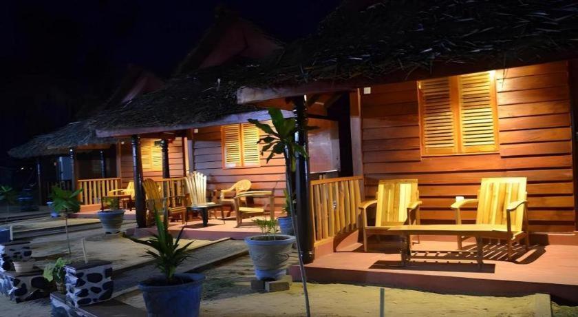 Silver Beach Hotel Trincomalee Dış mekan fotoğraf